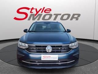 Volkswagen Tiguan 2.0 TDI 122 CV SCR DSG Life Pari al Nuovo 2023 usata a Fano