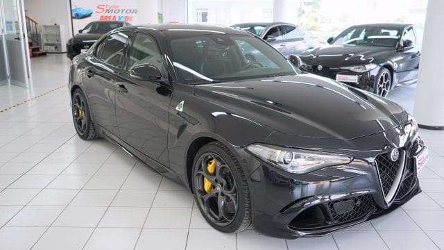 Alfa Romeo Giulia 2.9 T V6 Quadrifoglio Manuale Tiratura Limitata usata del 10/2017 - Style Motor Fano