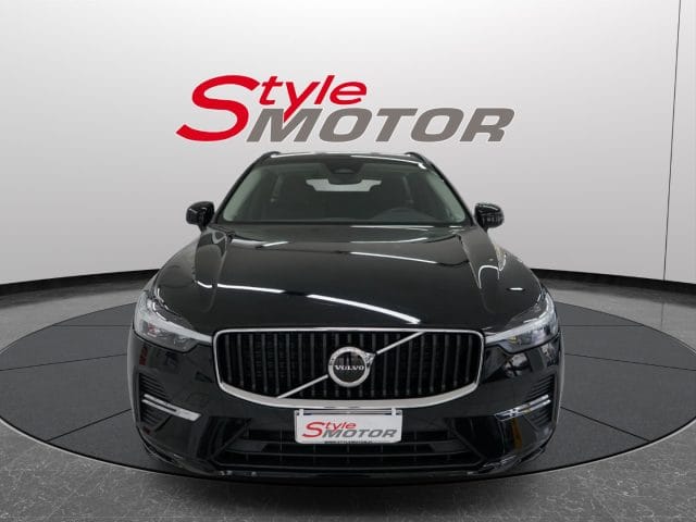 Volvo Xc60 B4 (d) Awd Automatico Momentum Sport usata del 04/2022 - Style Motor Fano