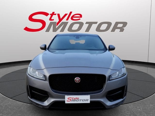 Jaguar F-Pace 2.0 D 240 Cv Awd Aut. R-sport usata del 04/2021 - Style Motor Fano